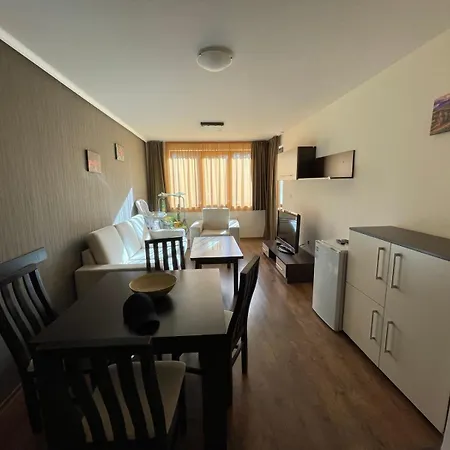 Sunrise Apartment *